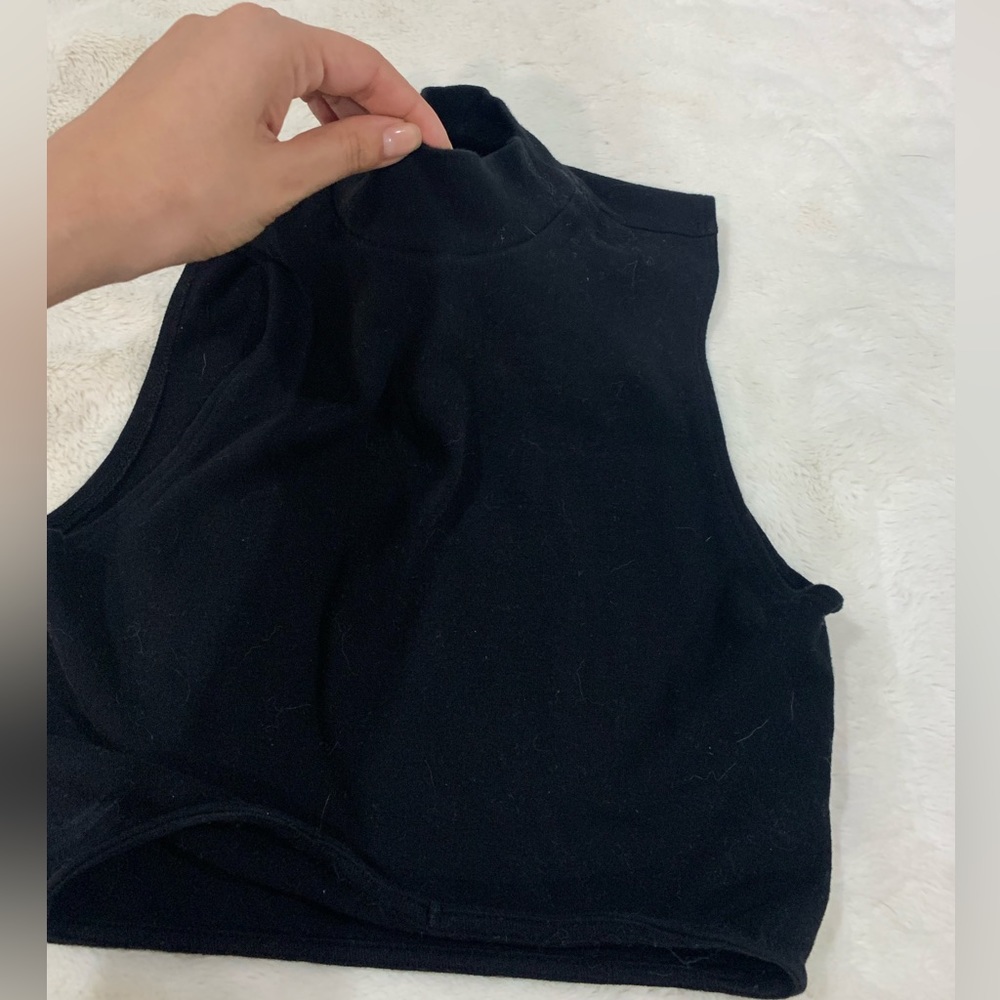 H&M mock neck crop top black XS